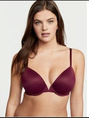 Victoria's Secret Plunge Bra in Burgundy